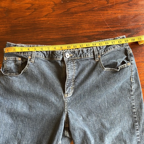 Women’s Jeans - Picture 6 of 6